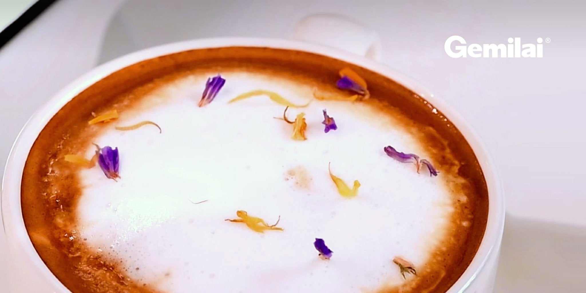 Caramel Party: A Silky Espresso Classic with a Crunchy Twist - Gemilai